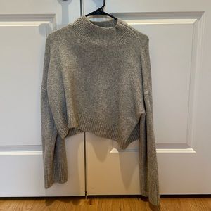 Gray Cropped Sweater | Size S/M